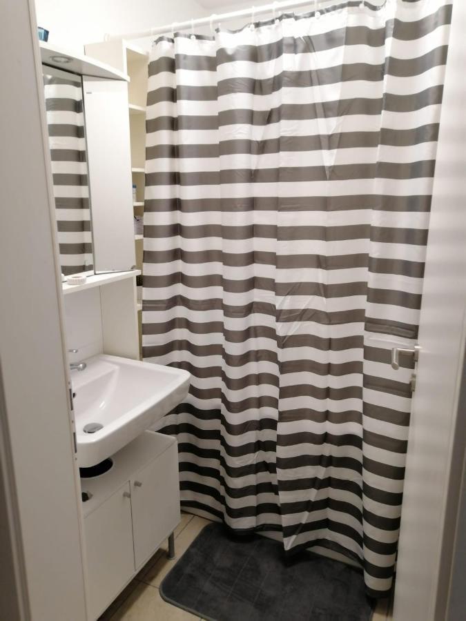 Schone Wohnung Mit Balkon Viena Exterior foto